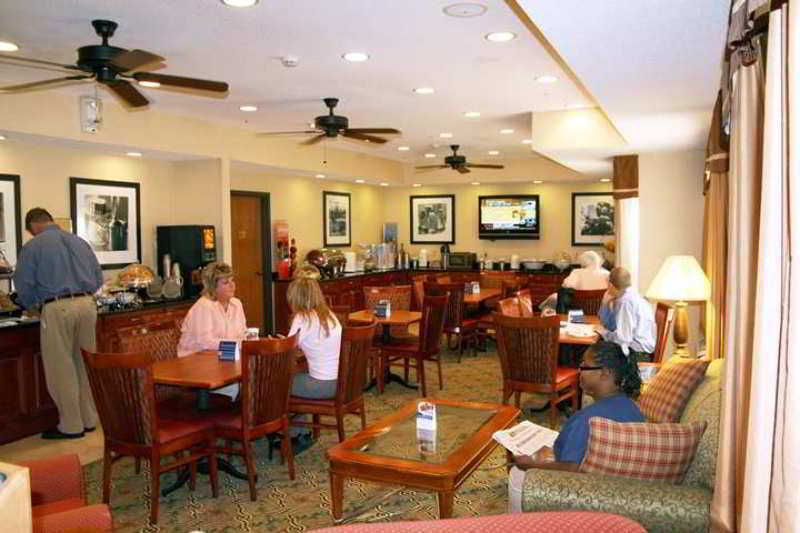 Hampton Inn Akron-Fairlawn Montrose Restaurant photo